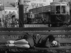 man with a movie camera cinematography by mikhail kaufman day establishing shot hard light shot 037