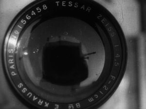 man with a movie camera cinematography by mikhail kaufman day establishing shot hard light shot 045