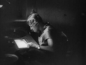 man with a movie camera cinematography by mikhail kaufman establishing shot moonlight shot 044