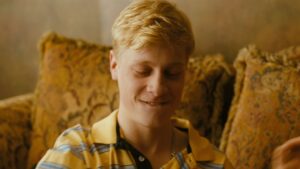 mommy cinematography by andr turpin day establishing shot side lighting daylight shot 013