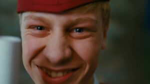 mommy cinematography by andr turpin day extreme close up side lighting shot 002