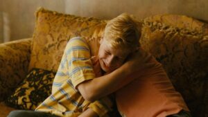 mommy cinematography by andr turpin day extreme close up side lighting shot 015