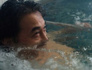 perfect days cinematography by franz lustig day establishing shot side lighting shot 022