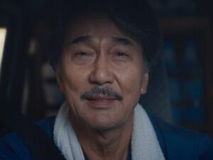 perfect days cinematography by franz lustig extreme close up artificial light shot 008