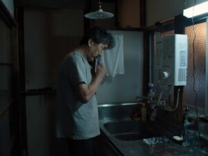 perfect days cinematography by franz lustig interior medium close up fluorescent shot 004