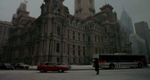 philadelphia cinematography by tak fujimoto day establishing shot backlight bus shot 048