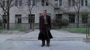 primal fear cinematography by gregory hoblit day medium shot backlight daylight shot 011