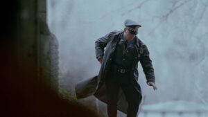 primal fear cinematography by gregory hoblit exterior day medium close up backlight daylight shot 053