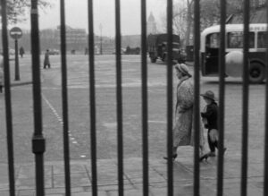 rififi cinematography by philippe agostini exterior day wide shot over the shoulder backlight daylight shot 050