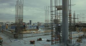 shoplifters cinematography by ry to kond day establishing shot backlight daylight shot 058