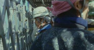 shoplifters cinematography by ry to kond day establishing shot side lighting daylight shot 038