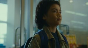 shoplifters cinematography by ry to kond day extreme close up backlight daylight shot 072