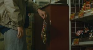 shoplifters cinematography by ry to kond extreme close up artificial light shot 008