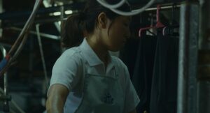 shoplifters cinematography by ry to kond night close up artificial light shot 040