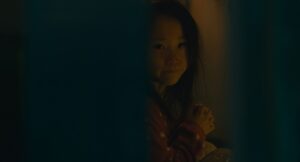 shoplifters cinematography by ry to kond night establishing shot artificial light shot 019