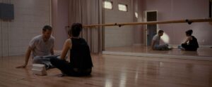 silver linings playbook cinematography by masanobu takayanagi day medium shot three shot backlight shot 016