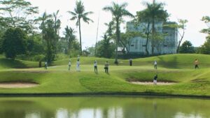 the act of killing cinematography by lars skree day three shot backlight sunny shot 005