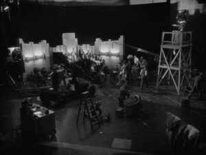 the artist cinematography by guillaume schiffman night two shot silhouette artificial light shot 030