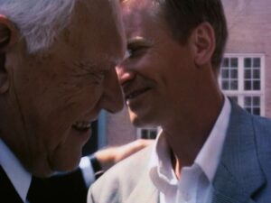 the celebration cinematography by anthony dod mantle day extreme close up two shot shot 055