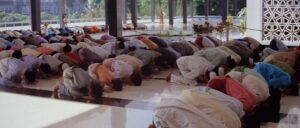 the message cinematography by jack hildyard interior day establishing shot hard light daylight shot 041