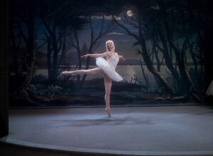 the red shoes cinematography by jack cardiff establishing shot shot 008