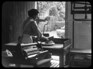 they shall not grow old cinematography by peter jackson day establishing shot side lighting practical light shot 049