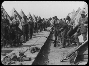 they shall not grow old cinematography by peter jackson day medium wide shot three shot backlight daylight shot 046