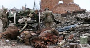 they shall not grow old cinematography by peter jackson day medium wide shot two shot hard light daylight shot 013