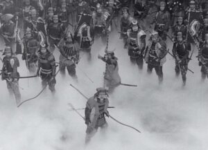 throne of blood cinematography by asakazu nakai day wide shot three shot backlight sunny shot 002